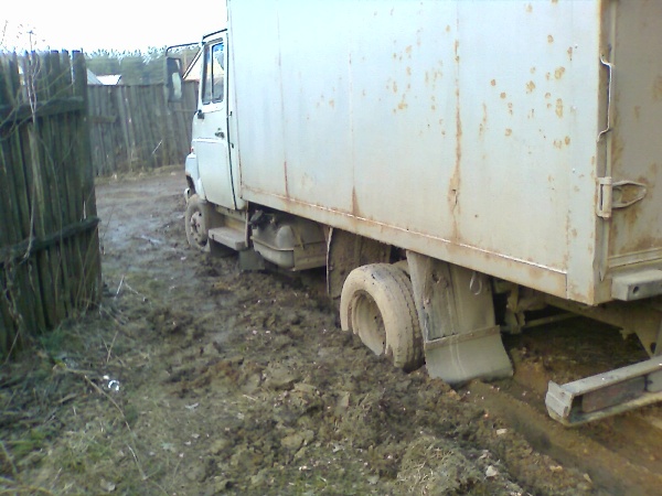 tractor-834